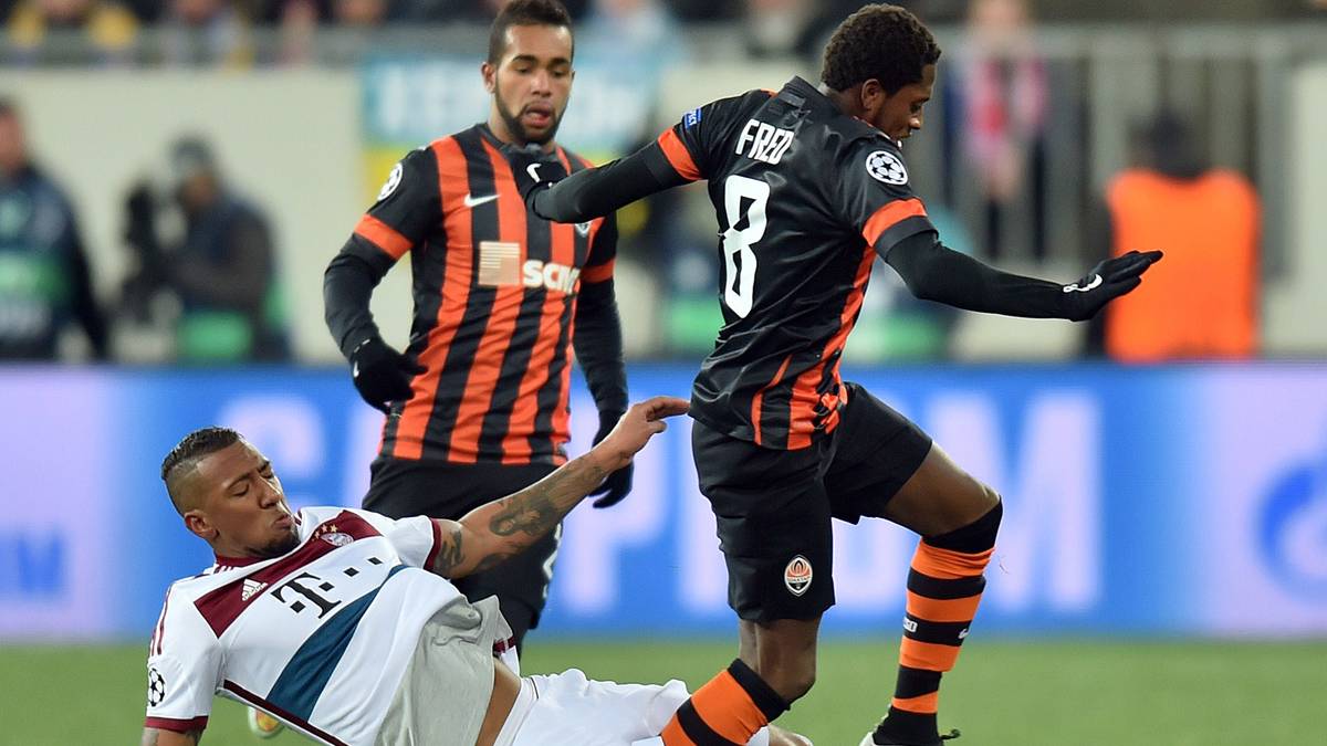 JEROME BOATENG: Von Schachtjors Neun-Tore-Mann Luiz Adriano war während des gesamten Spiels so gut wie nichts zu sehen - auch ein Verdienst von Boateng. Bayerns Abwehrchef agierte unaufgeregt und war bei den wenigen brenzligen Situationen, die der FCB zu überstehen hatte, zur Stelle. SPORT1-NOTE: 2,5