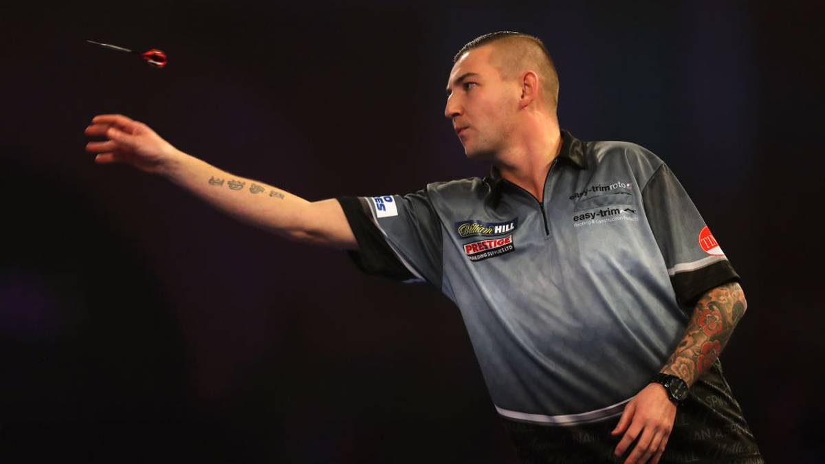 NATHAN ASPINALL: Der Sieger der diesjährigen UK Open kann für Marijanovic wegen seiner in letzter Zeit gewonnenen Konstanz für eine Überraschung sorgen. Ist aber wie auch Smith, Schindler und Durrant Teil der Todesgruppe. Diese gilt es für ihn erst einmal zu überstehen