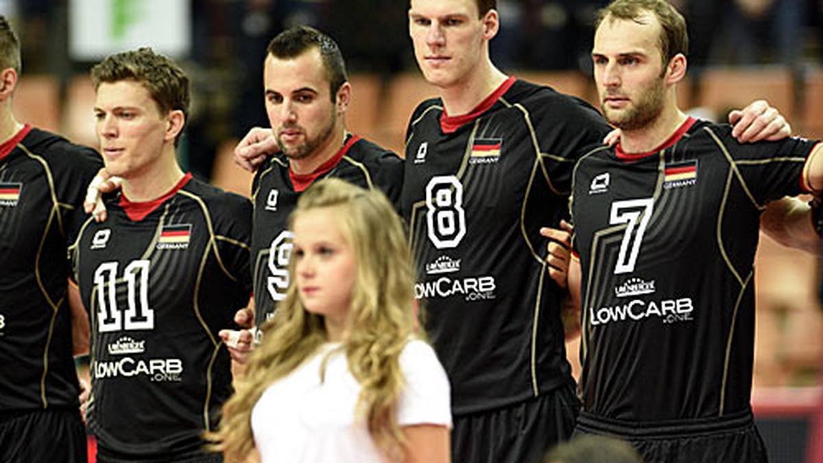 Deutschland nimmt erst zum sechsten Mal an einer WM teil - besser als Platz acht war man nie. Zum Auftakt... 