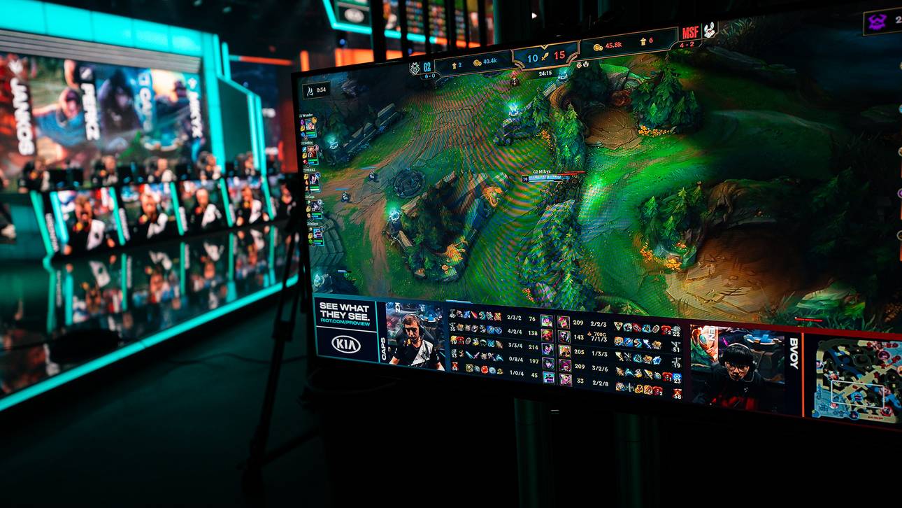 ESL Australien holt LoL zurück