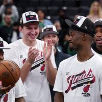 Nach einer packenden Serie gegen den Rekordchampion Boston stehen die Miami Heat in den NBA-Finals. Dort sind sie gegen Denver erneut nur krasser Außenseiter - eine Rolle, in der sich Miami dennoch äußerst wohlzufühlen scheint.