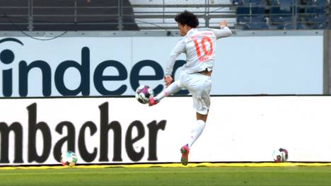Leroy Sané verlässt den Rekordmeister nach fünf Jahren. Damit endet eine durchwachsene Zeit. Übrig bleibt die Frage, wieso der Hochbegabte nie dauerhaft seine Fähigkeiten auf den Platz bringen konnte.