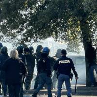 10 Polizisten bei Italienspiel verletzt