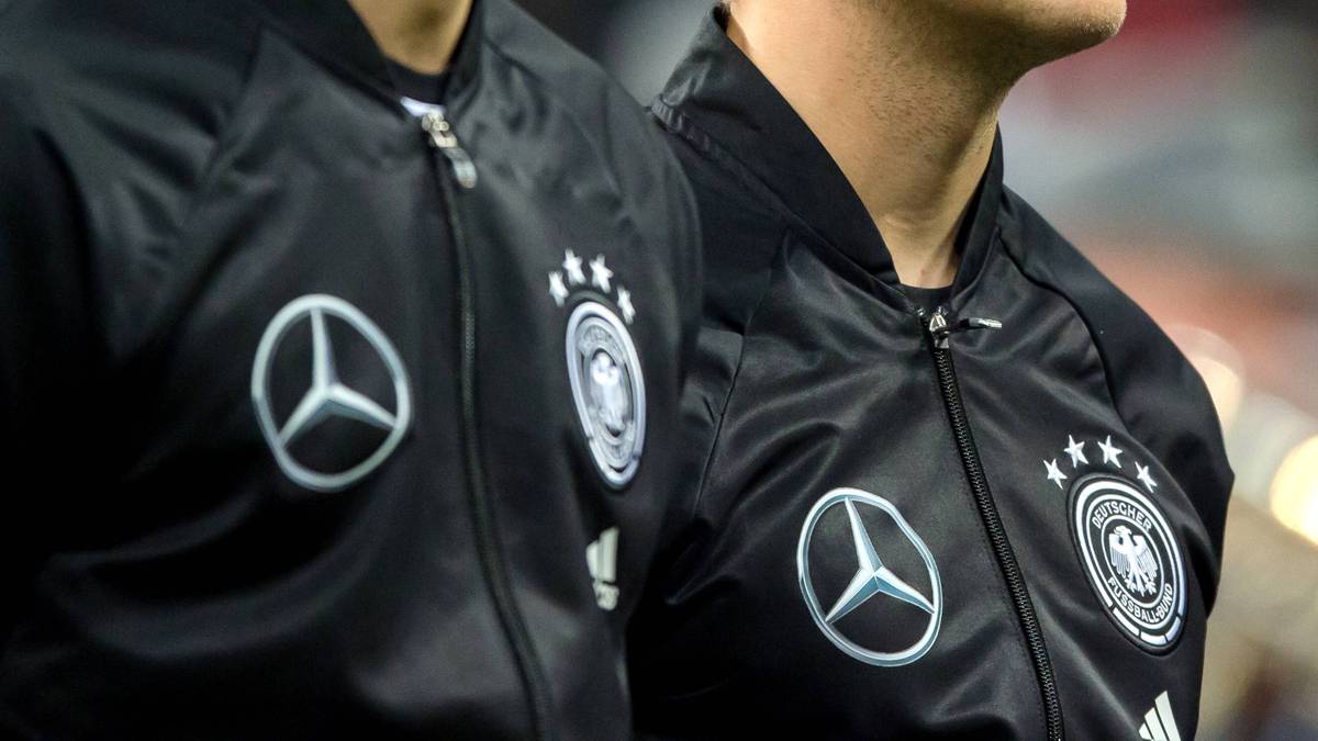 FC Arsenal: Auch in London ist Götze seit langem ein Thema, Arsenal soll zu den Klubs gehören, die sich auch nun wieder konkret mit ihm beschäftigen. Mit Mesut Özil könnte er im besten Fall ein Dream Team bilden, an dem die Fans ebenso große Freude haben wie die Social-Media-Vermarkter