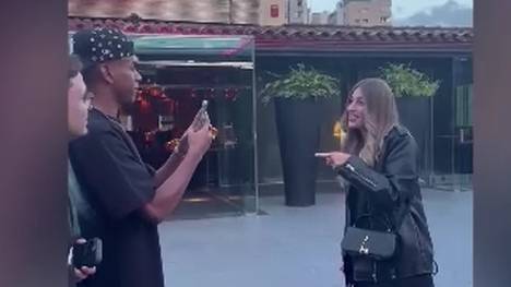 Barca-Star Lamine Yamal hat eine Frau auf den Arm genommen, indem er ihr nicht seinen richtigen Namen gesagt hat.