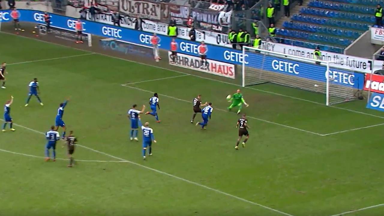 „Asozial!“: Ordner von Fans verletzt