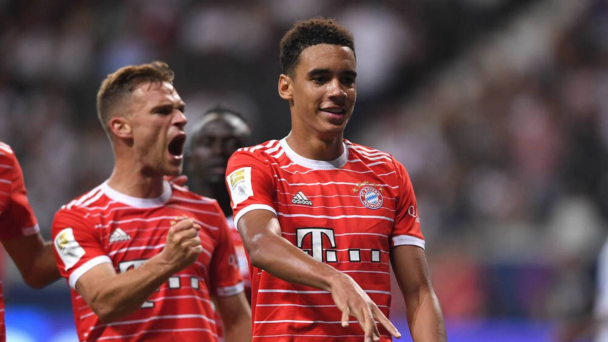 2022/23 - Eintracht Frankfurt - Bayern München: Dieses Eröffnungsspiel verlief für den Rekordmeister dann wieder deutlich erfolgreicher. Mit 6:1 überrollten die Bayern die Frankfurter in deren eigenem Stadion. Jamal Musiala steuerte zwei Tore bei
