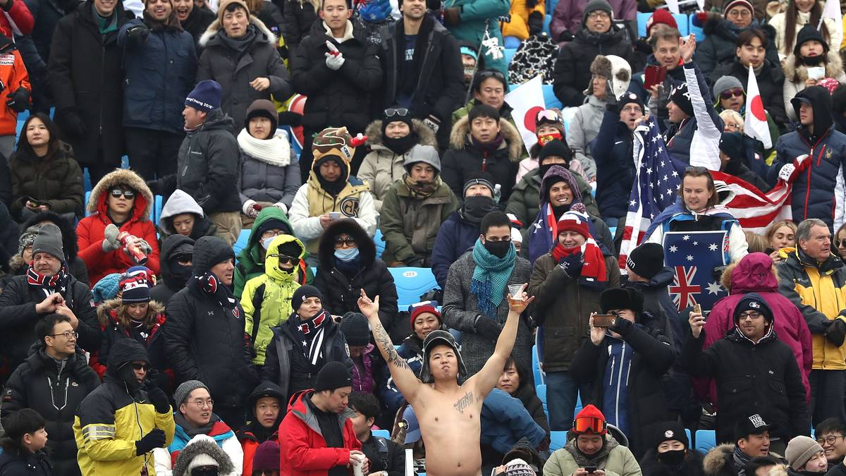 Regelrechte Stimmungsexplosion in Pyeongchang. Waren zuvor oftmals bei Bewerben leere Tribünen zu sehen, lockte das Halfpipe-Finale der Männer die Zuschauer in Scharen in das Stadion