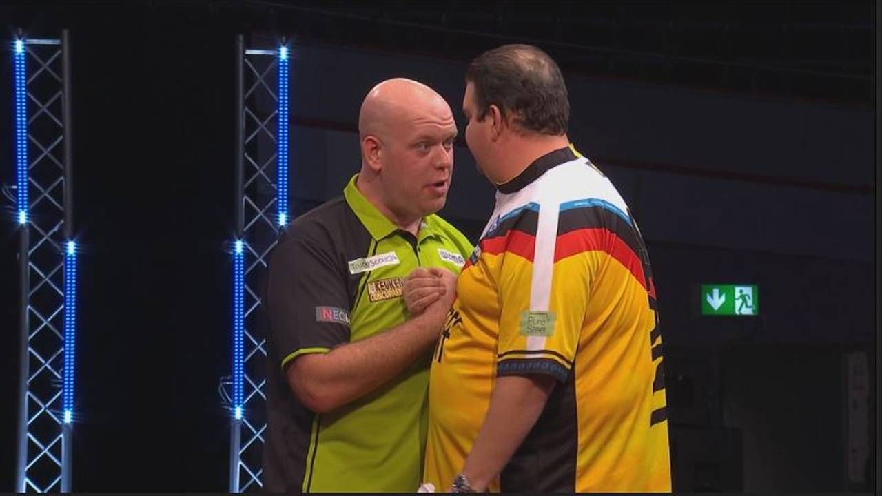 Van Gerwen lässt Clemens keine Chance