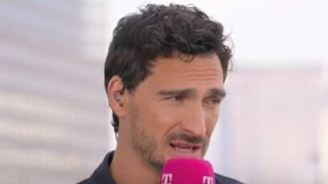 MagentaTV-Experte Mats Hummels erklärt im Interview, ob er Kane oder Haaland besser findet.