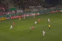 Lange sah es nach Verlängerung zwischen dem SV Sandhausen und dem SC Freiburg aus. In der 87. Minute traf dann allerdings Al Ghaddioui ins eigene Tor, ehe Joker Nils Petersen das Spiel endgültig entschied.