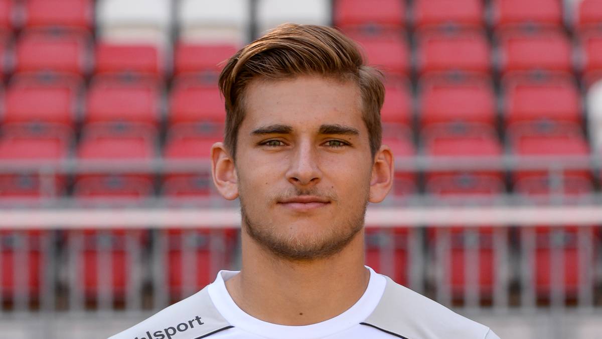 3. PLATZ: Julian Pollersbeck (1. FC Kaiserslautern): Weisse Westen: 14 - Gegentore: 27