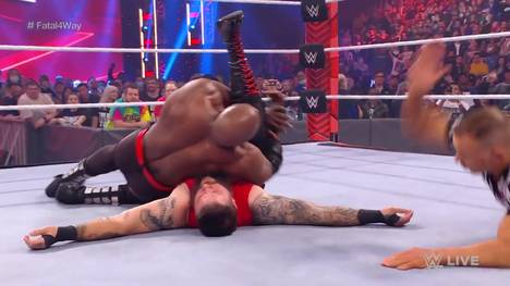 Beim ersten WWE Monday Night RAW im neuen Jahr besiegt Bobby Lashley Ex-Champion Big E, Kevin Owens und Seth Rollins - und fordert Champion Brock Lesnar beim Royal Rumble.