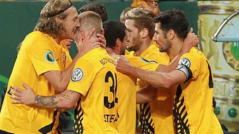 Dresden setzt sich gegen den zwei Spielklassen höher spielenden FC Schalke durch