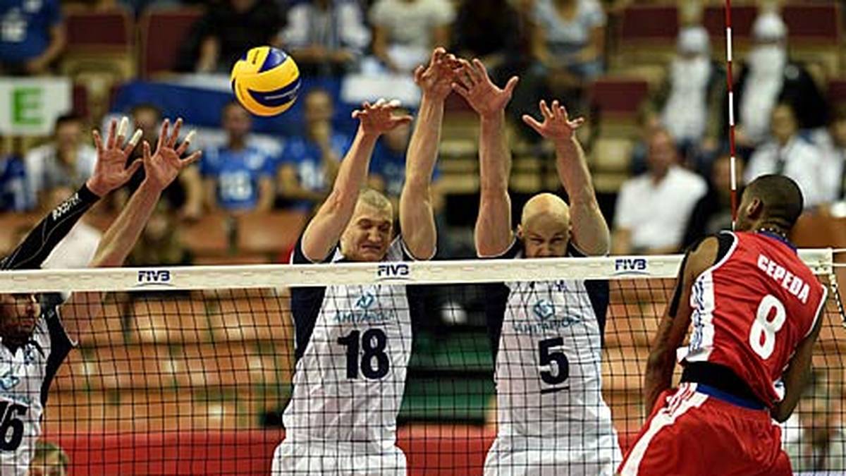 Für die finnische Auswahl ist es einer der größten Erfolg der Verbandsgeschichte. Das Team von Tuomas Sammelvuo nervt die Kubaner und gewinnt nicht unverdient - und dass beim ersten WM-Spiel seit 32 Jahren