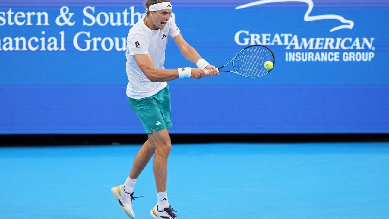 Zverev Dritter – Swiatek klettert