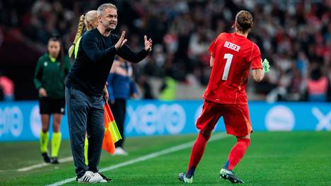 Wie sieht Bayern-Sportdirektorin Bianca Rech den Zwist zwischen DFB-Keeper Ann-Katrin Berger und dem Trainer Christian Wück? Bei SPORT1 verrät sie es. 
