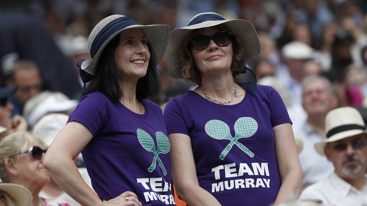 Zu wen diese weiblichen Fans halten, ist unschwer zu erkennen