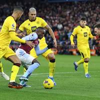 Aston Villa verpasst Tabellenführung