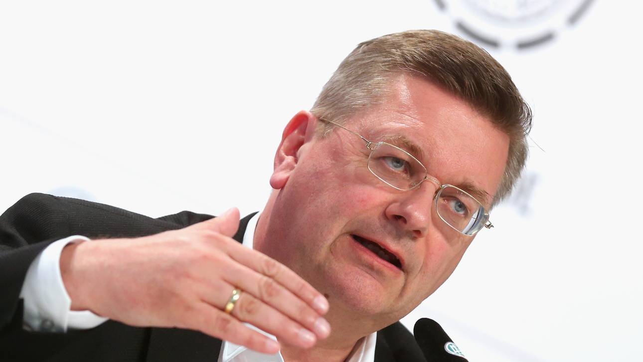Grindel: Polizeidelegation aufstocken