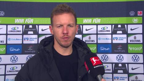 Der FC Bayern siegt mit 4:2 in Wolfsburg. Gegen starke Wölfe müssen die Münchner das Ergebnis nach einer gelb-roten Karte gegen Joshua Kimmich mit 10 Spielern nach Hause bringen. Julian Nagelsmann lobt Kampfbereitschaft seiner Mannschaft.