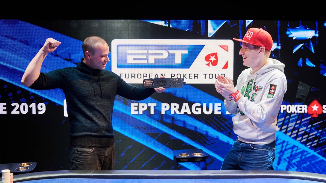 PokerStars-Pro Felix Schneiders (r.) gratulierte Heiko Warnke zum Sieg