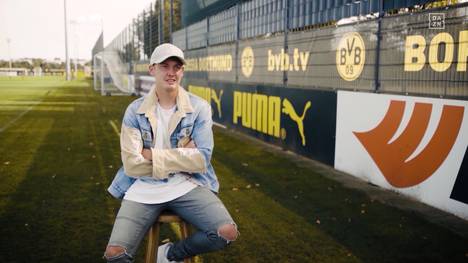 Eine Startelf-Garantie hat Julian Brandt seit seinem Wechsel zum BVB nie so wirklich. Nun äußert er sich zu dazu. Auch Kollege Mahmoud Dahoud spricht über seine Situation.
