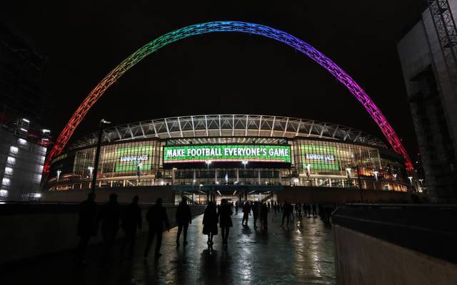 Frauen Nationalmannschaft Spielt Gegen England Im Ausverkauften