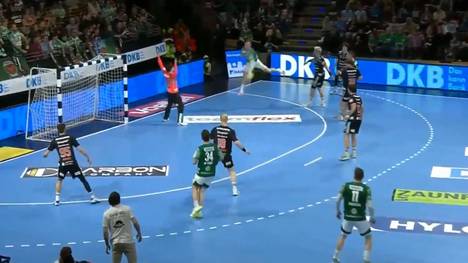 Die Highlights der Partie Füchse Berlin - HC Erlangen aus der Handball-Bundesliga im Video.
