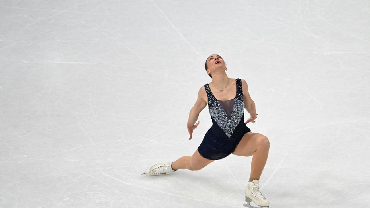 Eiskunstläuferin Schott schwächelt zum Start