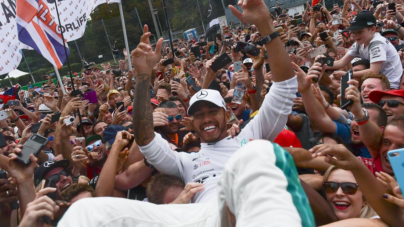 Hamilton zieht mit Schumacher gleich