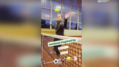 Angelique Kerber trainiert ihre Reaktion. Das Workout hat sie sich von einem prominenten Namen abgeschaut...