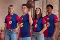 Der FC Barcelona hat sein neues Heimtrikot für die kommende Saison vorgestellt. Ein Detail missfällt den Fans allerdings.