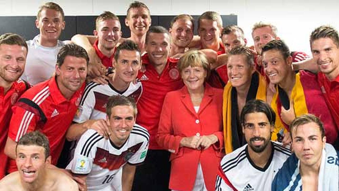 Merkel besucht DFB-Team in Südtirol