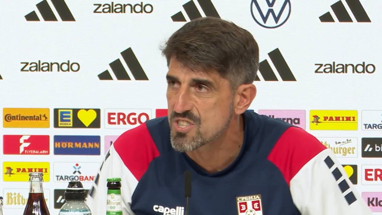 Nach der DFB-Pleite lässt Serbiens Trainer mächtig Dampf ab