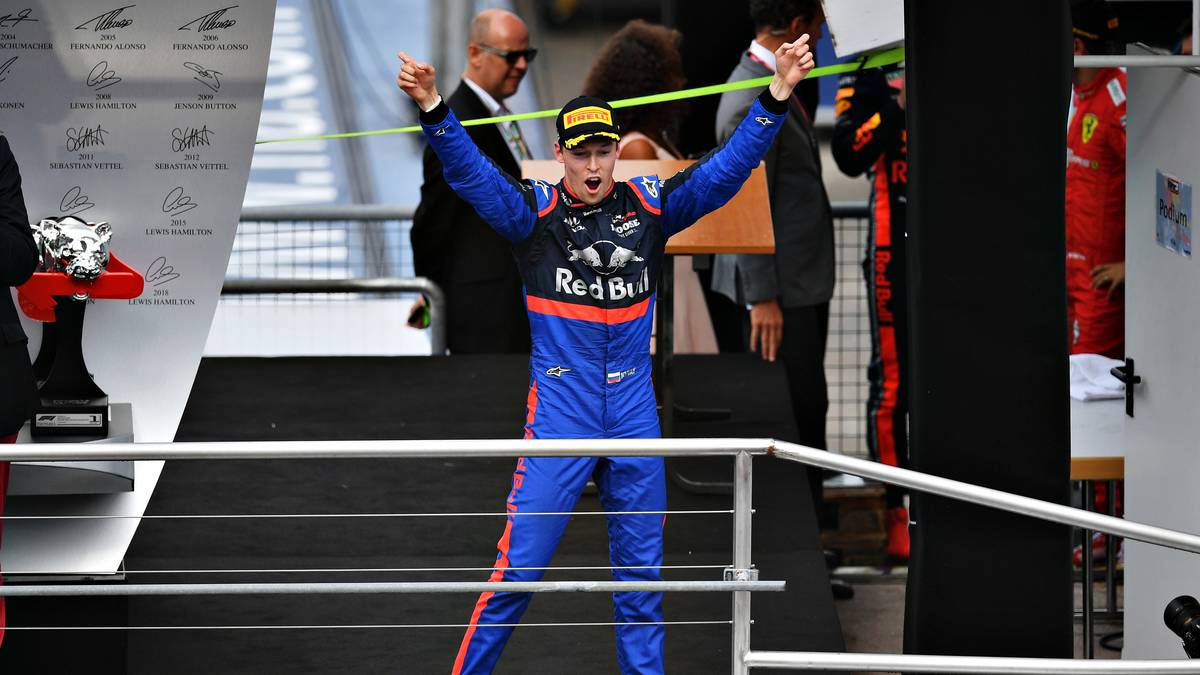 Respekt, davor ziehe ich meinen Hut und gebe gerne zu, dass ich da in meiner Einschätzung wohl ziemlich daneben lag! In der Nacht vor dem Rennen ist er auch noch Vater geworden, was dieses Rennen für ihn sicher zum unvergesslichen Erlebnis macht. Gratulation!