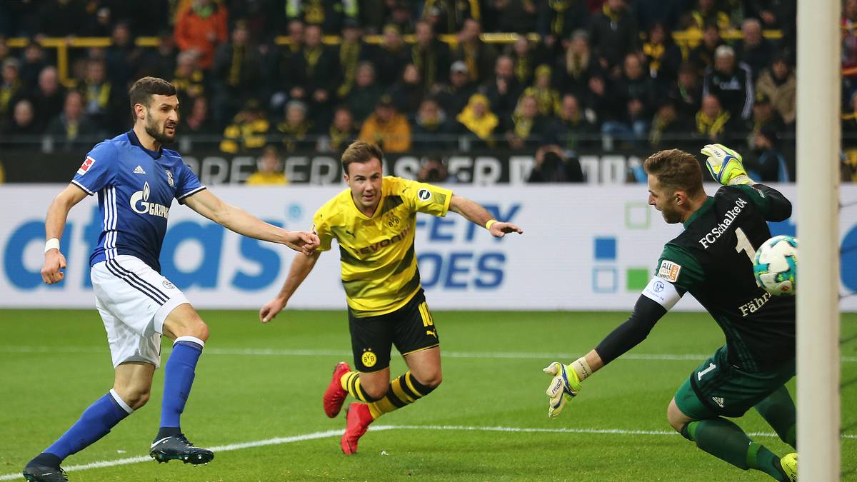 MARIO GÖTZE (M., bis 78. Minute): Wieder einmal einer der stärkeren BVB-Akteure, bis mittlerweile traditionell die Kräfte nachließen. Vollendete Dortmunds schönsten Angriff zum 3:0 und kombinierte sich mit Aubameyang vor dem 4:0 durch Schalkes desillusionierte Abwehr. In Durchgang zwei dann kaum noch zu sehen - SPORT1-Note: 2,5