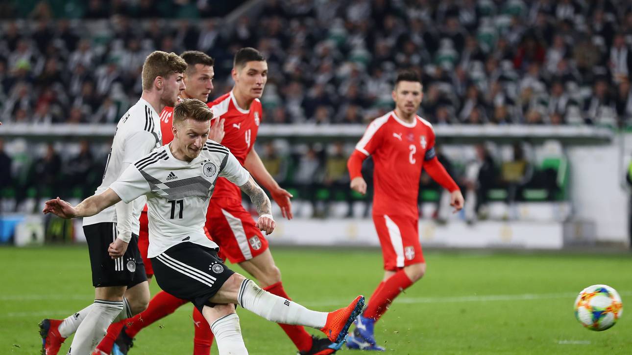 Löw im Wettlauf gegen die Zeit