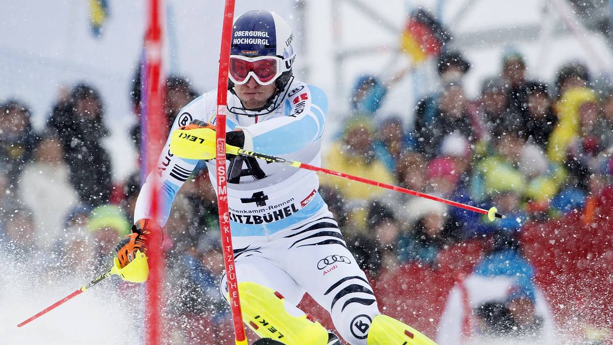 FRITZ DOPFER (27): Über Fritz Dopfer Karriere könnte auch stehen: "Unter falscher Fahne". In Innsbruck als Sohn eines Deutschen und einer Österreicherin geboren, fährt er bis 2007 für den österreichischen Verband. Dann will er sich weiterentwickeln und wechselt zum DSV