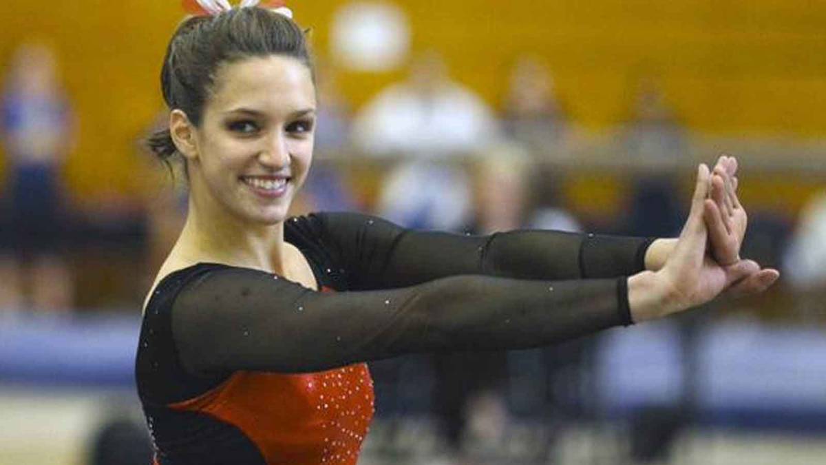 Kennengelernt haben sie sich - wie so viele US-Paare - am College. Luck und Pechanec besuchten beiden die renommierte Stanford University und sind seit 2019 verheiratet