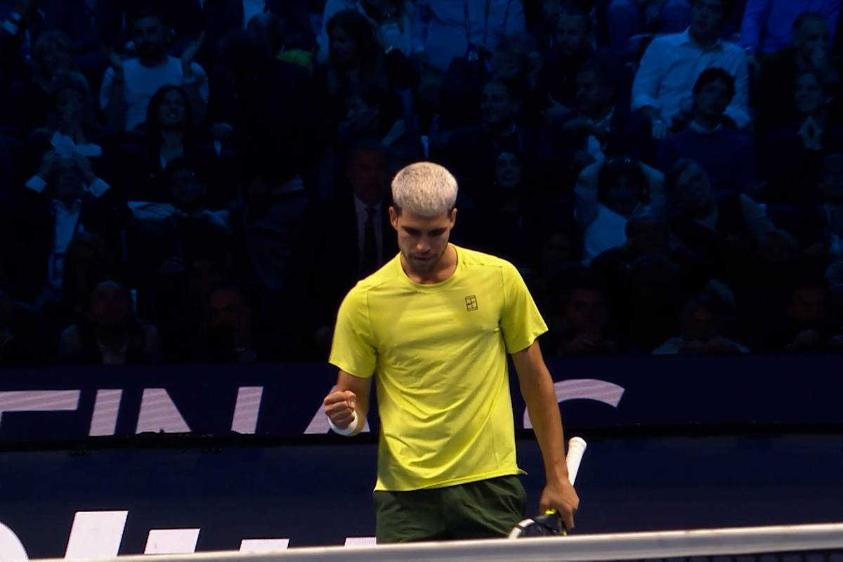 Was für ein Satzball! Hier zaubert Alcaraz