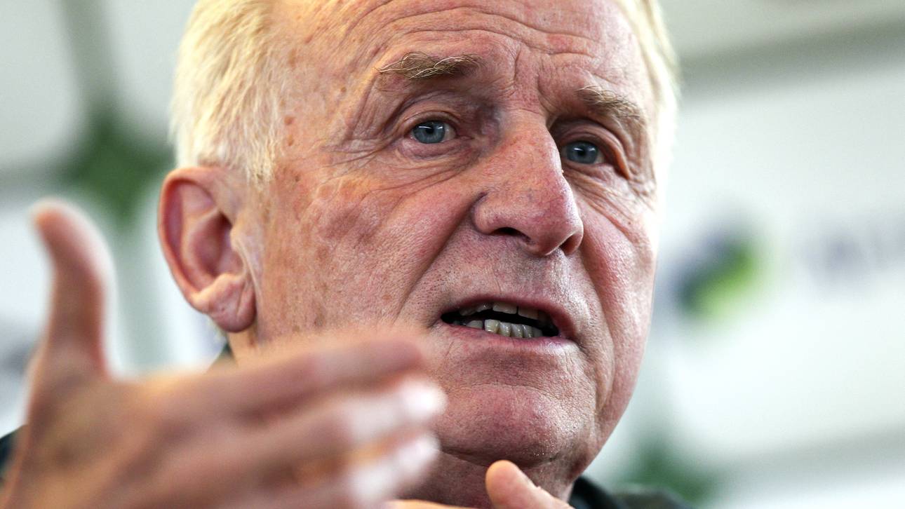 Trap ist in Sorge um den Fußball