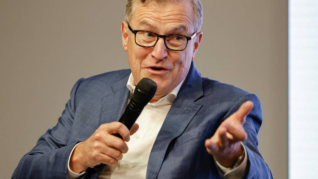 Frauen auf Kurs Richtung Männermodell