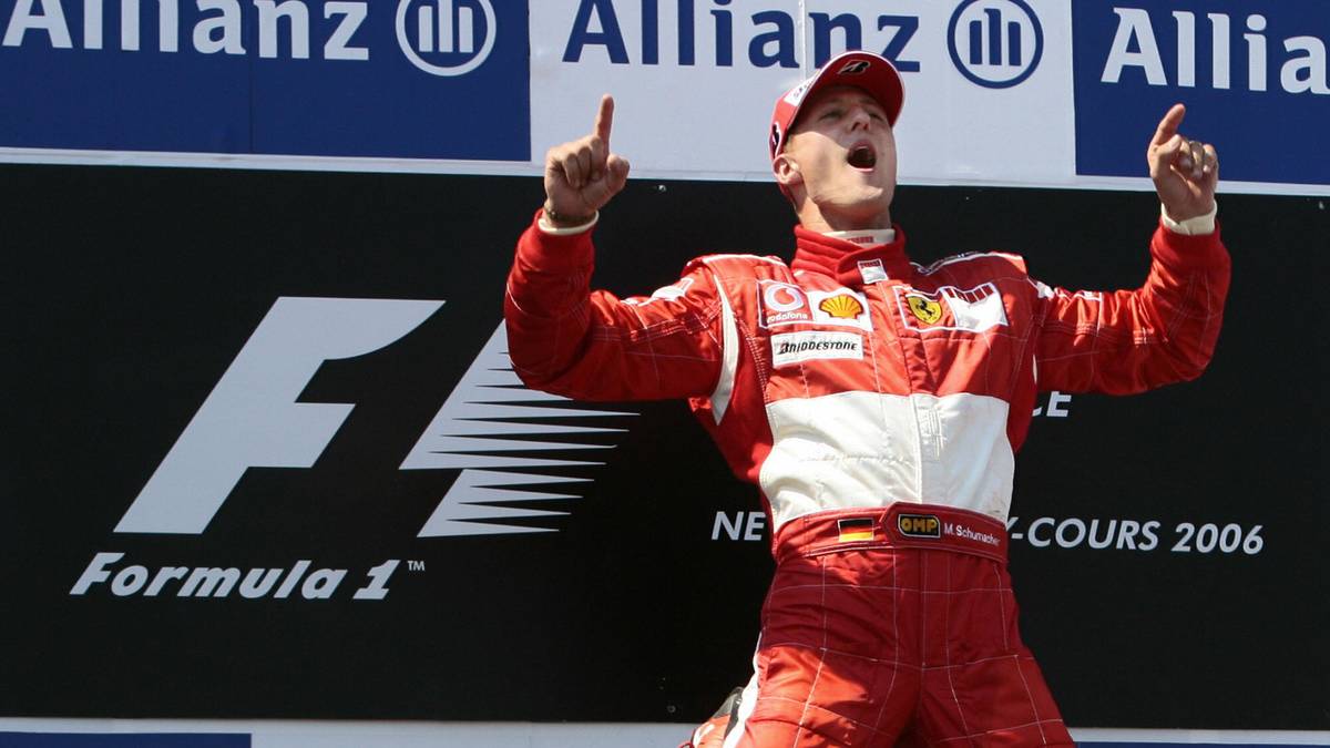 MEISTE PODESTPLATZIERUNGEN: In 151 Rennen durfte sich Hamilton auf dem Podium bisher feiern lassen. Damit hat er Legenden wie Alain Prost (106), Fernando Alonso (97) und Ayrton Senna (80) längst überholt. Schumachers 155 Podestplatzierungen sind in der nächsten Saison in großer Gefahr