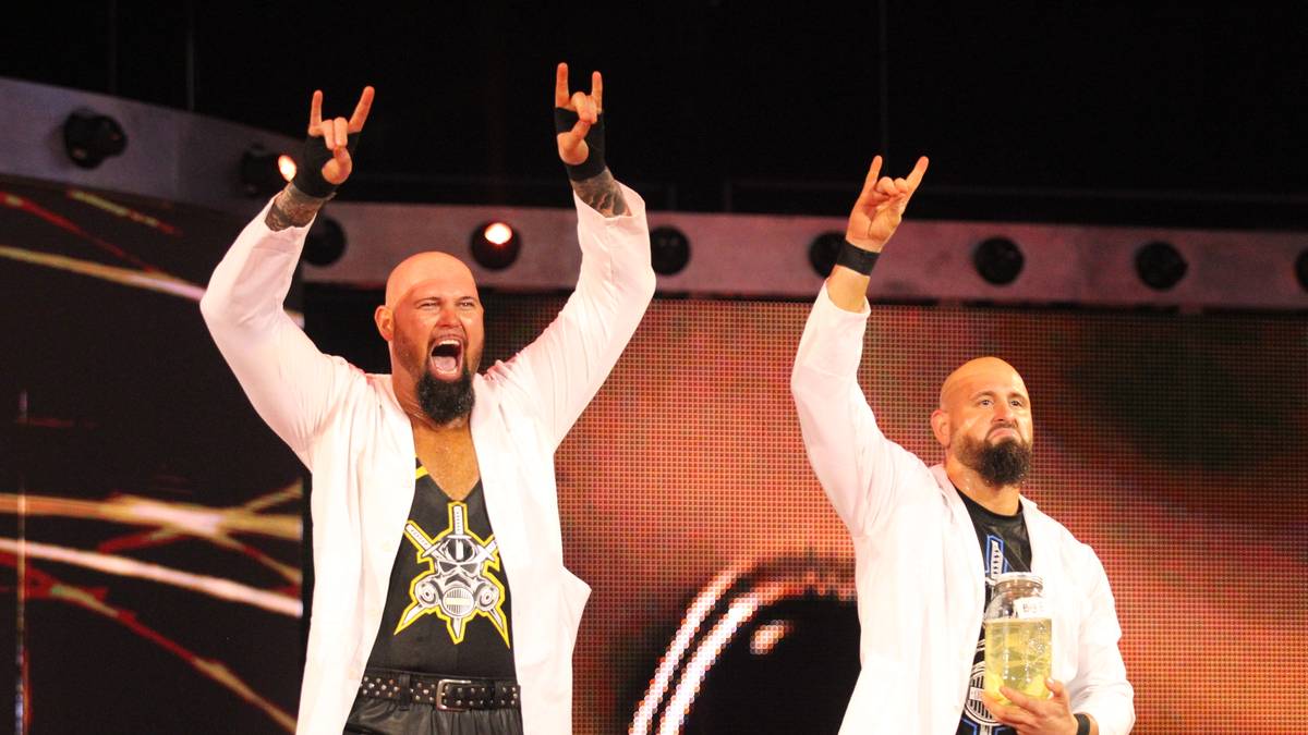 Luke Gallows (l.) und Karl Anderson haben ihr Debüt bei Impact Wrestling gefeiert