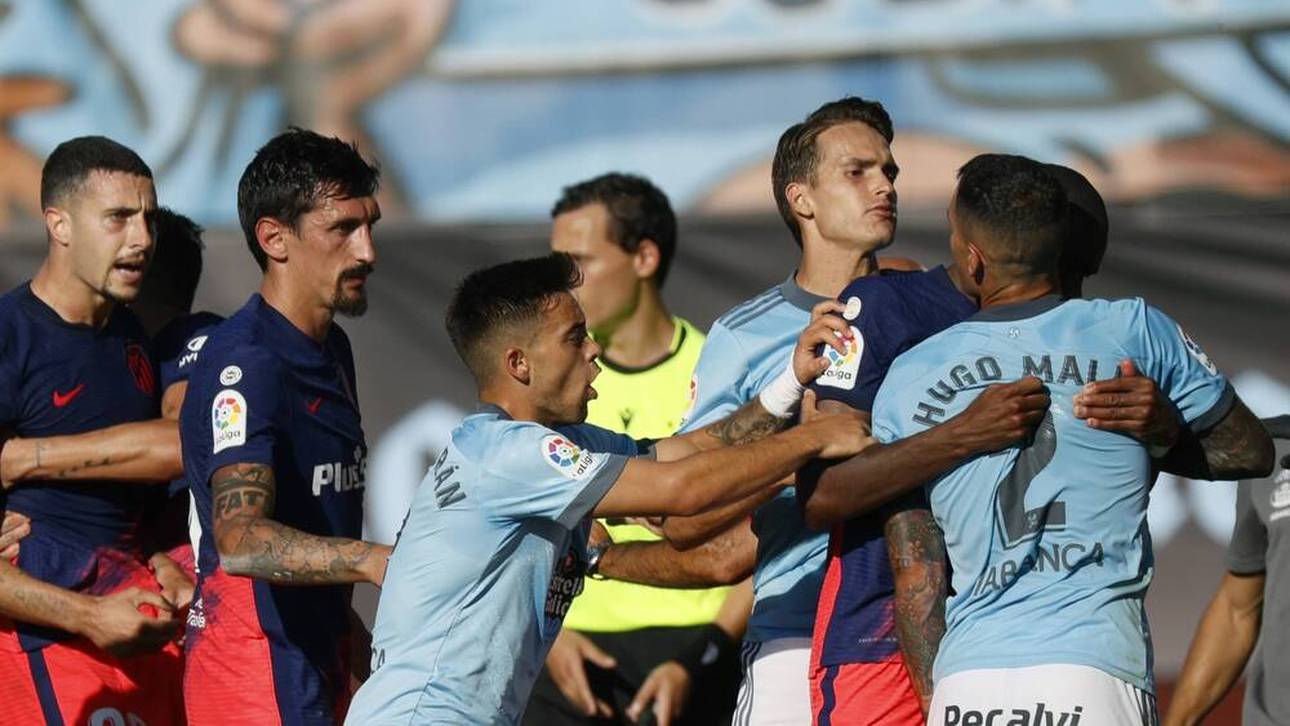 Wilde Szenen nach Foul an Suárez