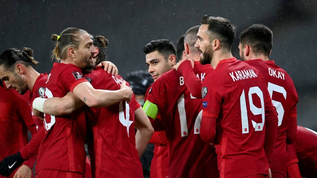 Ayhan führt Türkei zu Sieg