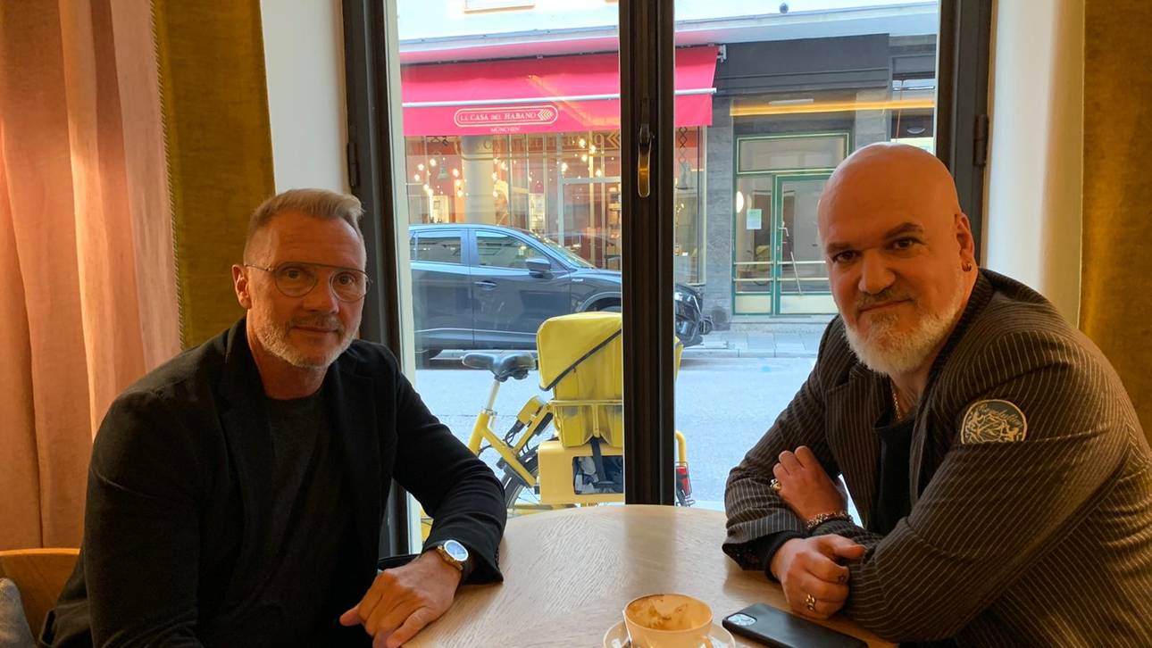 SPORT1-Reporter Reinhard Franke (r.) traf Thorsten Fink zum Interview