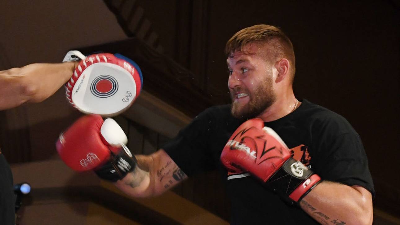 Schwarz schafft K.o.-Sieg