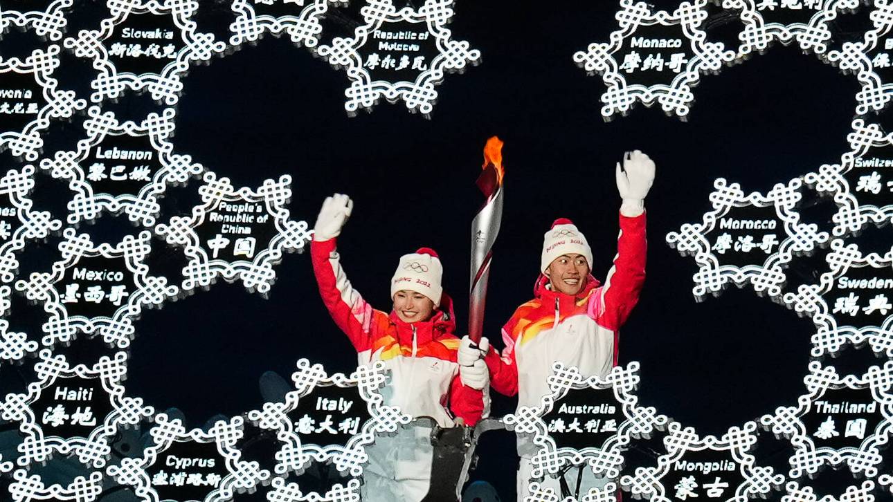 Fackelläuferin befeuert Kritik